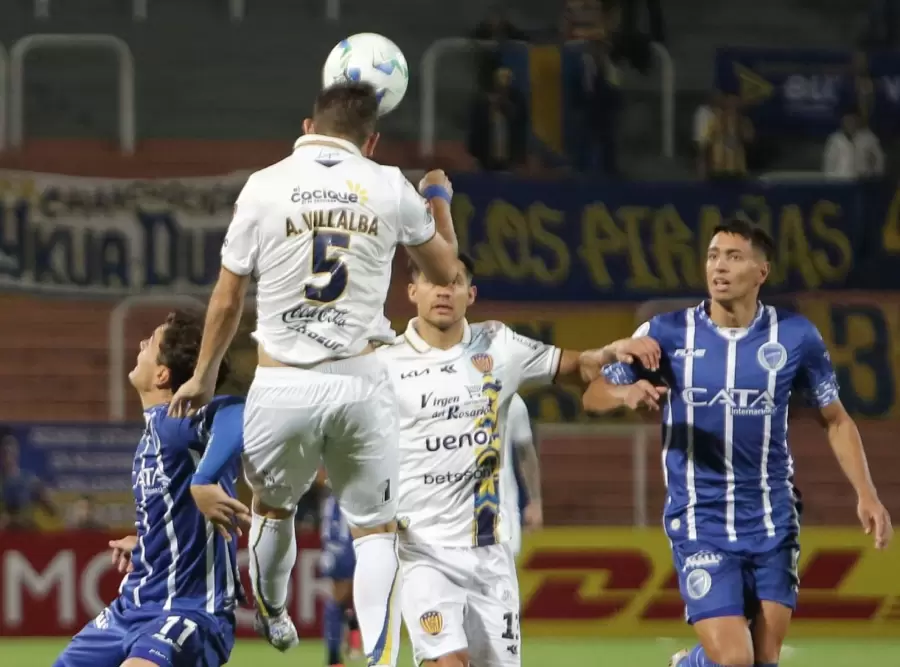 Godoy Cruz y Luqueño jugaron en el Malvinas.