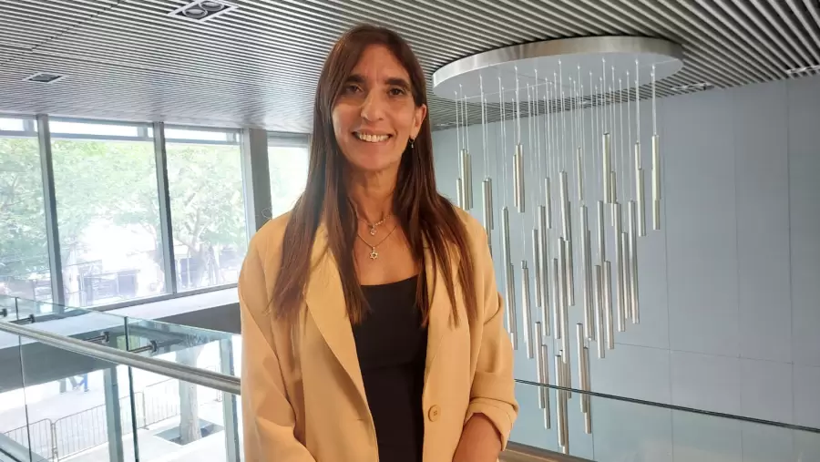 Senadora Natacha Eisenchlas.