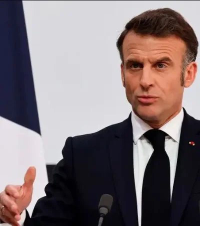 Macron enfrenta mociones de censura tras no poder bloquear el tratado con el Mercosur.