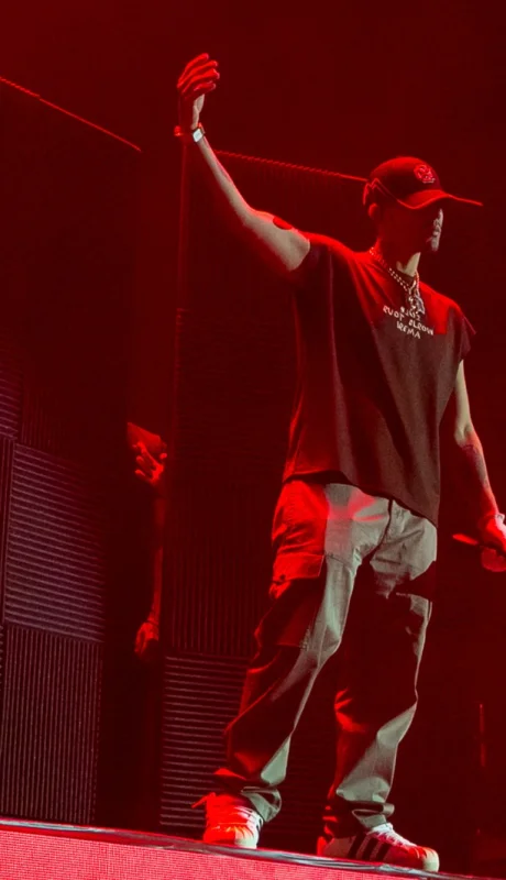 Duki estuvo acompañado por más de 8 mil personas en el Aconcagua Arena.