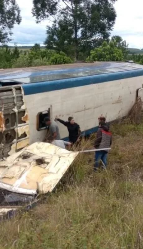 Se investigan las causas del tremendo accidente. (Foto: Agencia Noticias Argentinas / redes)
