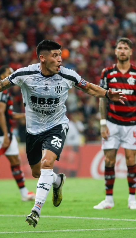 José Florentín cabeceó con fuerzas y marcó el 2-0 en primer tiempo.