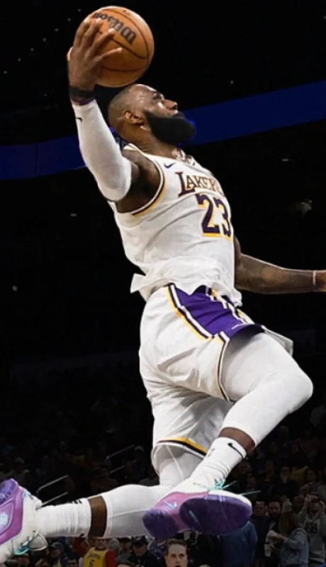 LeBron James y su muñeco Ken del universo Barbie.