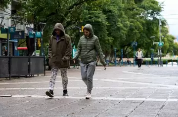 Frente frío en Mendoza: alerta por tormentas y un brusco descenso de temperatura