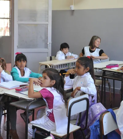 "Los problemas en las escuelas no son responsabilidad ni de la DGE ni de la familia. Es un trabajo que debemos realizar en su conjunto" (C. Gannam)