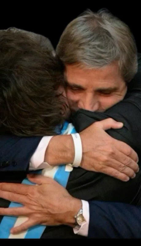 Presidente Javier Milei y Ministro de Economía de la República Argentina Luis Caputo.