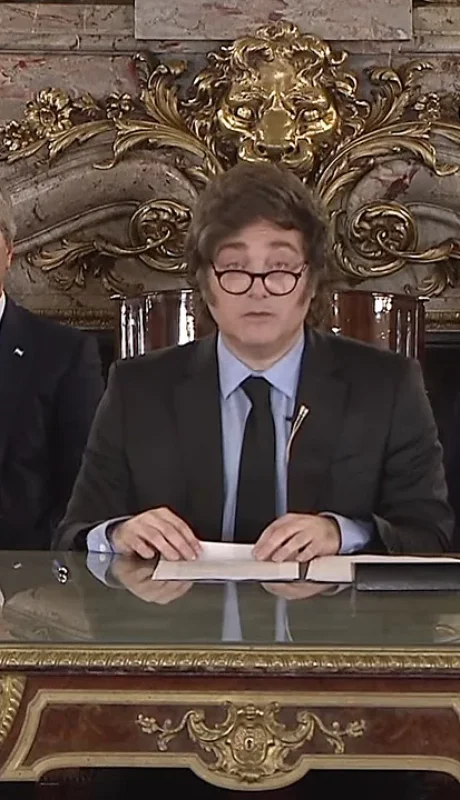 Milei lanza su jugada      /