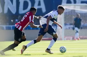 Clásico Platense con empate agónico: Gimnasia disfrutaba, pero Estudiantes le arruinó el festejo