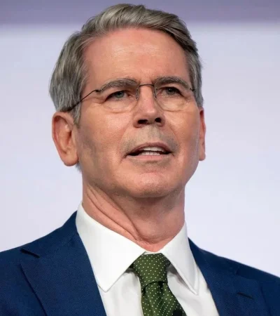 El secretario del Tesoro Scott Bessent