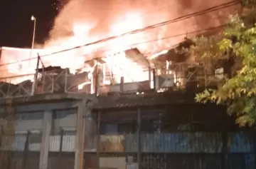 Horror en la madrugada: tres niños murieron en dantesco incendio
