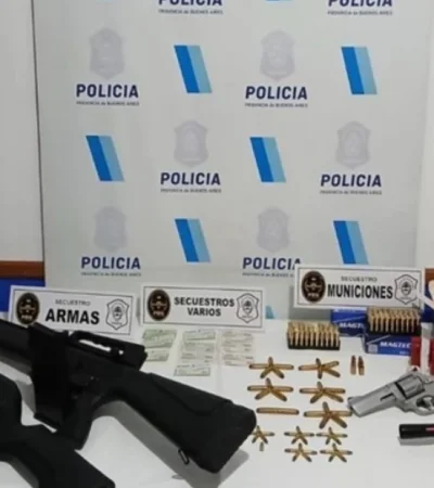 El arsenal incautado al acusado de haber atropellado y matado al menor.