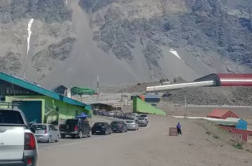 Arrancó el paro de Aduana: se resienten los controles y trámites comerciales