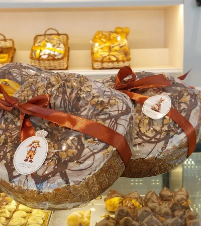 En versión alcayota y versión dulce de leche con pastelera. Una delicia hecha tradición.