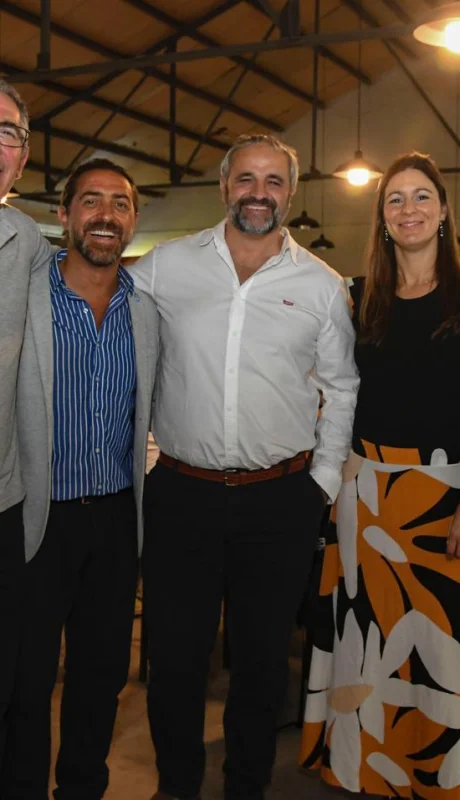 El Director de Deportes Federico Chiapetta y los referentes de la flamante entidad