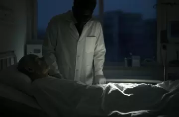 Médico asesino: mató a 15 pacientes y quemó sus casas para borrar pistas