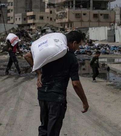 La población civil gazatí sufre la opresión de Hamás y el asedio de Israel.