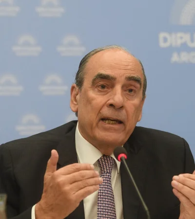 Francos mostró su adiestrada cintura política y supo sortear los cuestionamientos a la estrecha relación bilateral.