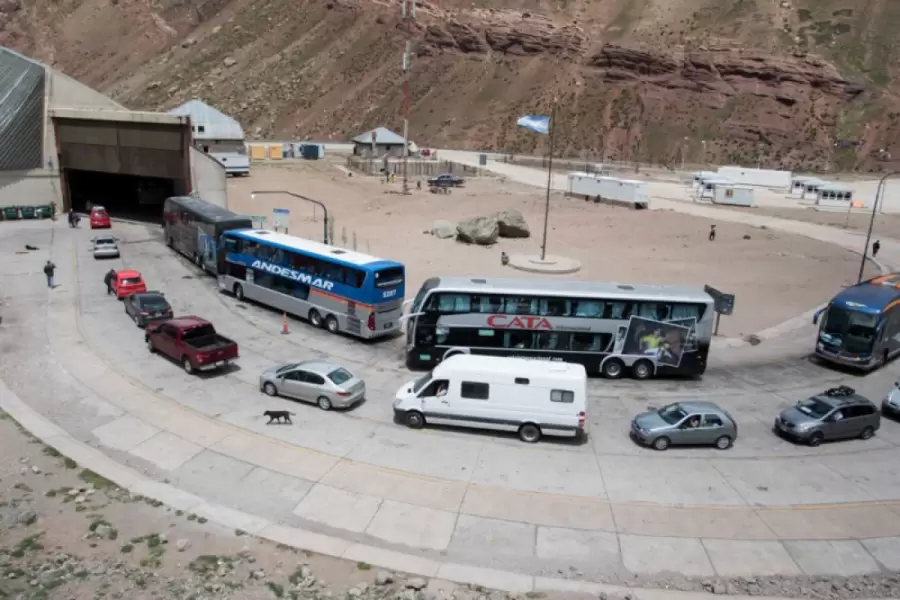 Flujo de tránsito hacia el complejo Horcones