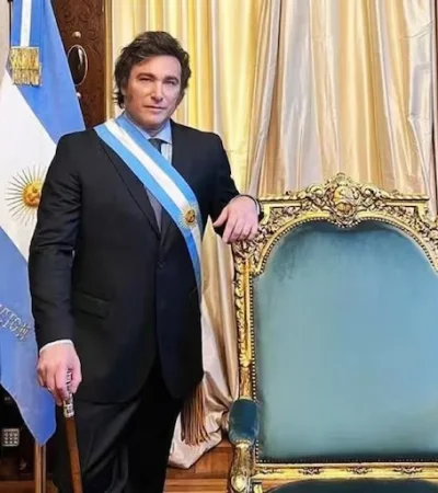 Javier Milei elige un look más cómodo y austero para trabajar en la Quinta de Olivos