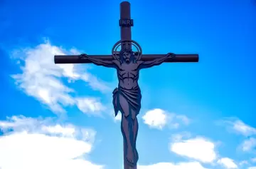 Turistas atraídos por la nueva imagen de Cristo en El Manzano