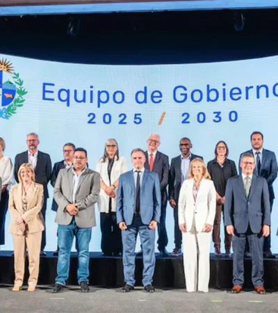 Yamandú Orsi y su gabinete