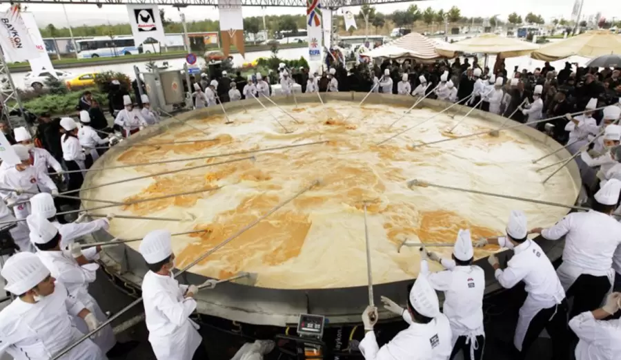 Haux y su omelette gigante