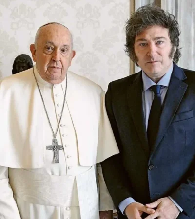 Javier Milei confirmó que participará del funeral del Papa Francisco.