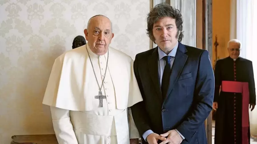 El papa Francisco con Javier Milei.