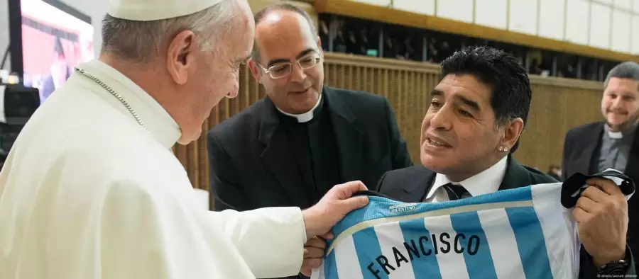 Francisco se reunió con Diego Maradona en tres oportunidades entre 2014 y 2016.