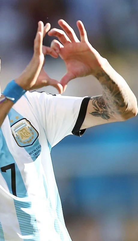 Ángel Di María convirtió el gol de la victoria ante Suiza.