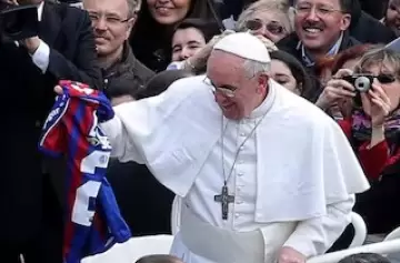 La increíble coincidencia entre la hora, la edad y el número de socio del Papa Francisco