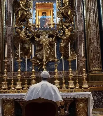 Altar mayor de Santa María la Mayor.