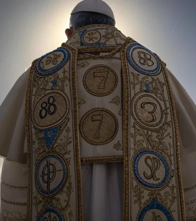 Muerte del papa: entre la simbología numérica y las quinielas