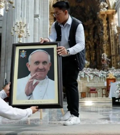 Homenaje al Papa Francisco en la Catedral de Buenos Aires.