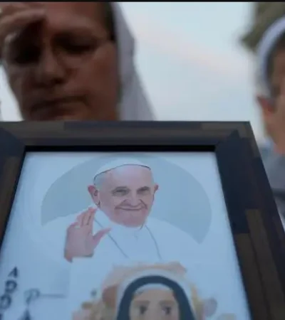 La despedida del pontífice argentino es el epicentro de la política mundial.