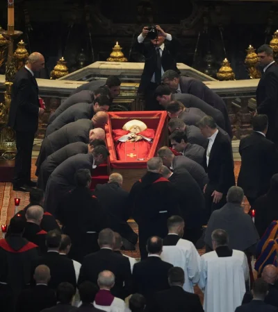 El papa Francisco en la Basílica de San Pedro.