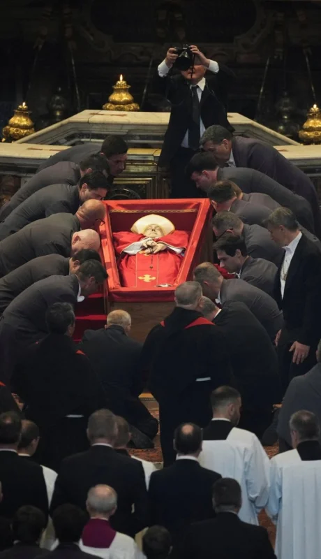El papa Francisco en la Basílica de San Pedro.