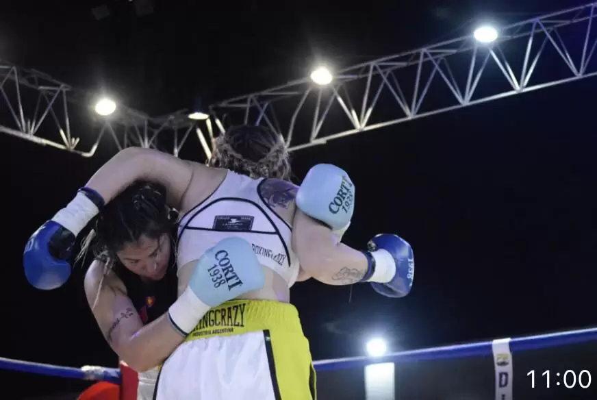 Linda velaba boxística en el Hyatt