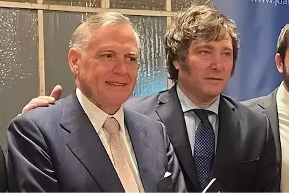 El economista español afirmó que "la sociedad se regula sola".