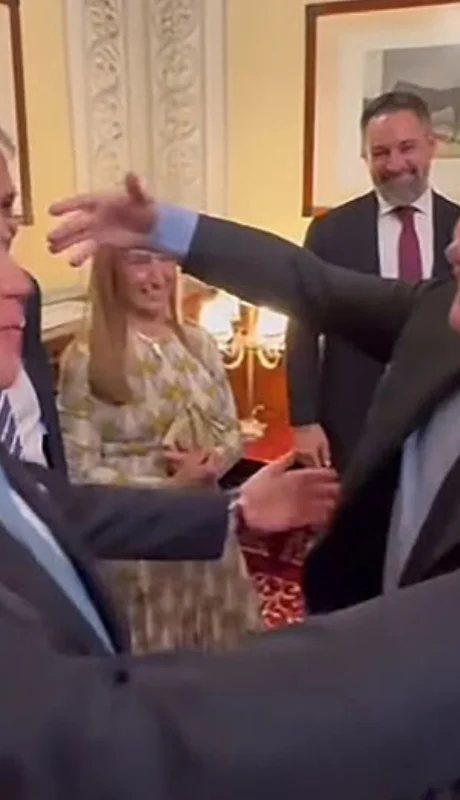 El presidente Milei interrumpió en el programa de Antonio Laje en A24.