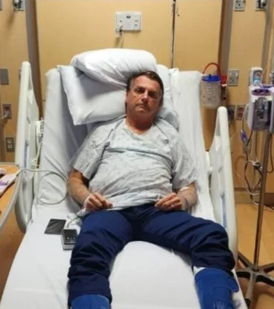 Los médicos comunicaron la situación médica durante la jornada.