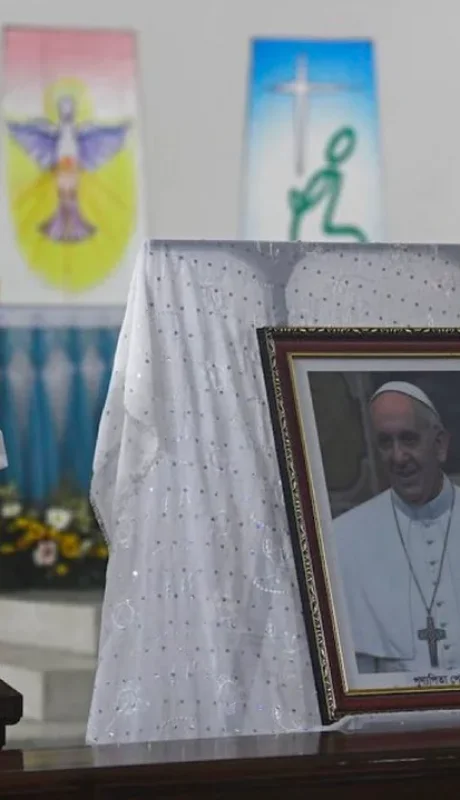 Bangladesh de luto por el papa/
