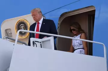 Trump arribó a Roma para despedir a Francisco y dialogar comercialmente