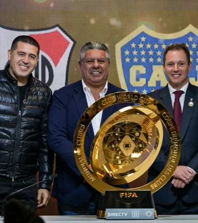 Riquelme, Tapia y Brito fueron parte de la ceremonia.