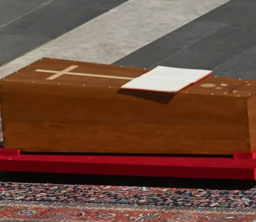 El papa Francisco recibió el último adiós ante miles de fieles en una emotiva despedida/ Fuente: X