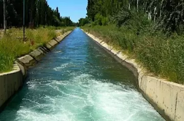 Conmoción por el hallazgo del cuerpo sin vida de un hombre en un canal de riego