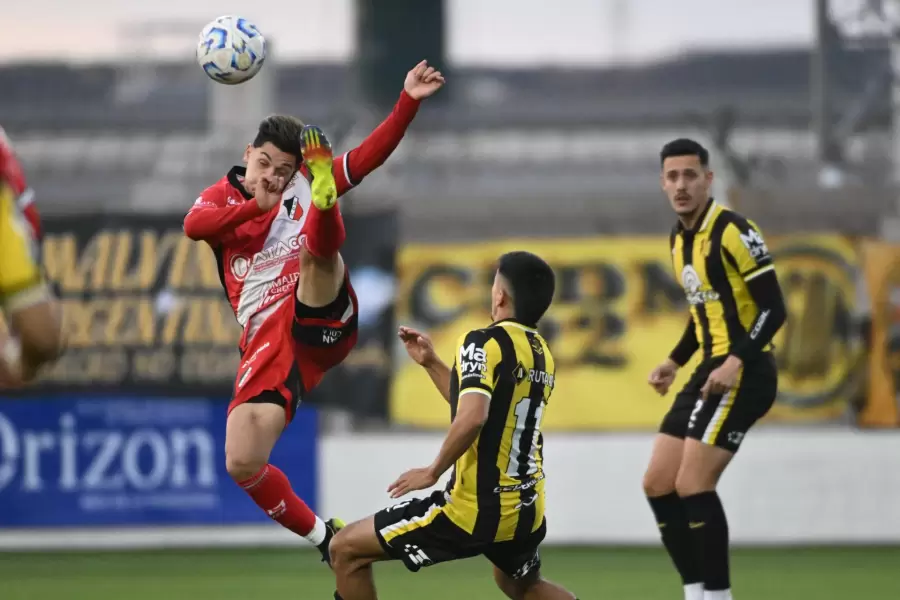 Deportivo Maipú empató en Puerto Madryn.