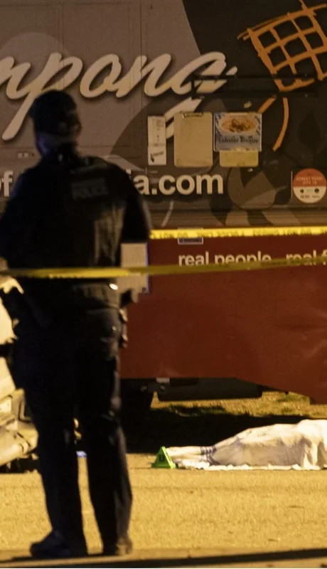 Cadáveres en las calles.