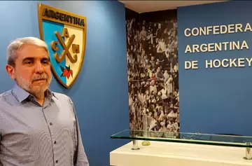 Aníbal Fernández fue reelecto presidente de la Confederación Argentina de Hockey