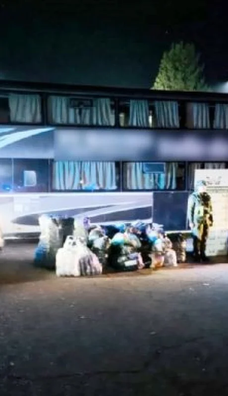 Incautan $21 millones en ropa ilegal y detectan una camioneta con papeles falsos